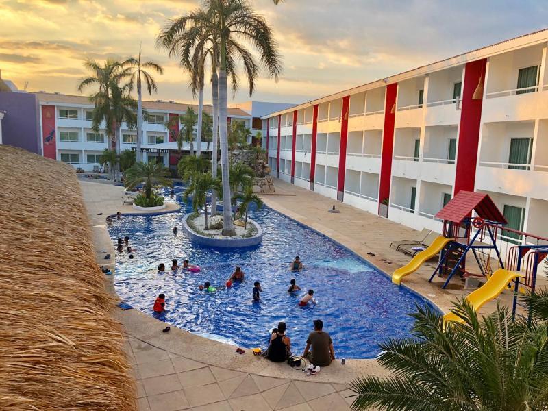 La Isla Huatulco Hotel Екстериор снимка